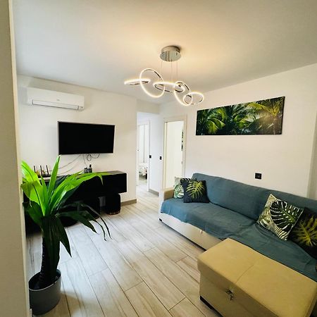 Apartamento Fabrynne Beach Малага Екстер'єр фото