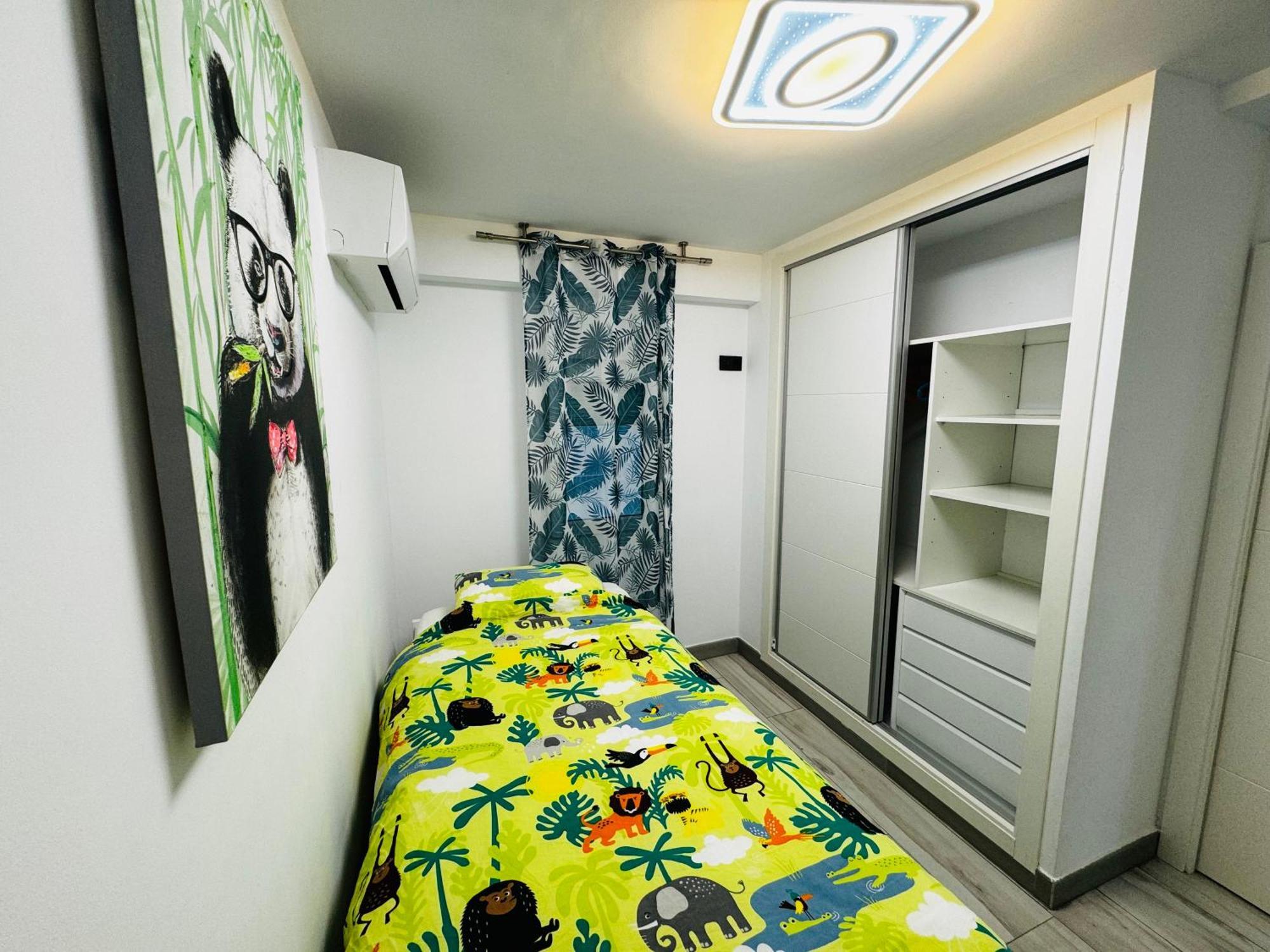 Apartamento Fabrynne Beach Малага Екстер'єр фото
