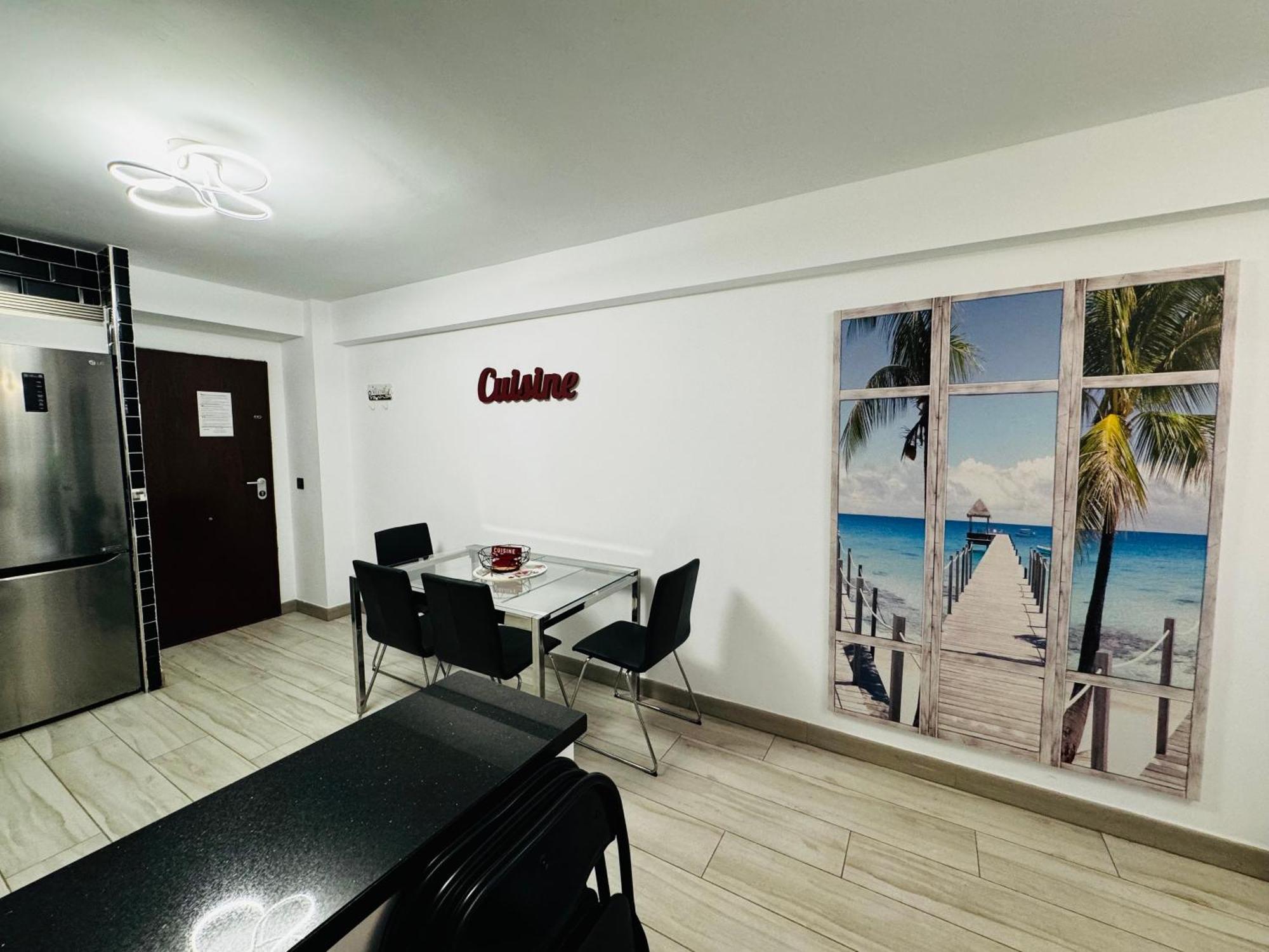 Apartamento Fabrynne Beach Малага Екстер'єр фото