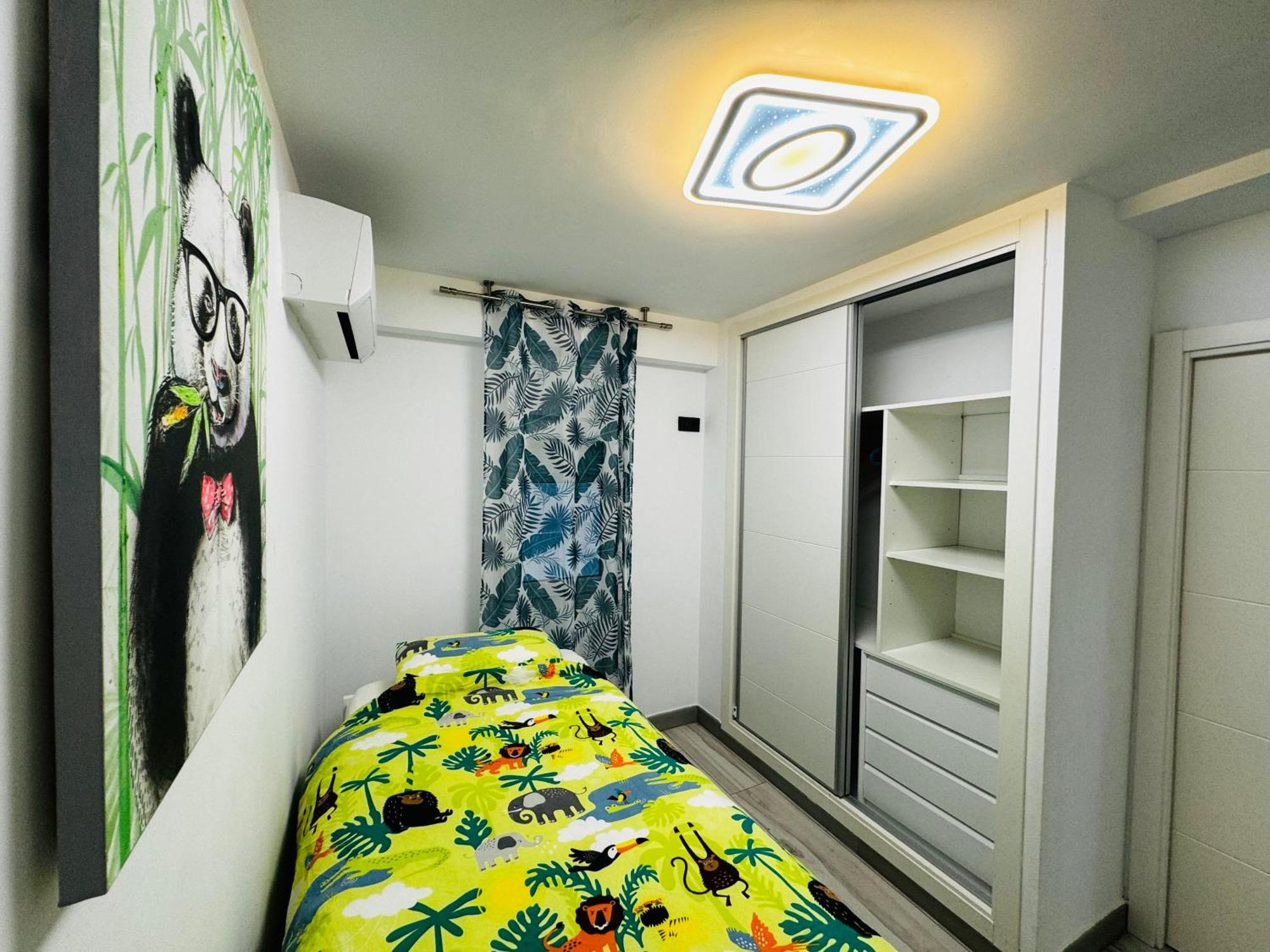 Apartamento Fabrynne Beach Малага Екстер'єр фото